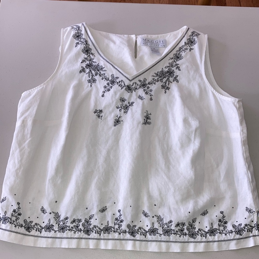 Maggie McNaughton, Linen, Embroidered, 1X Women's Sleeveless Top